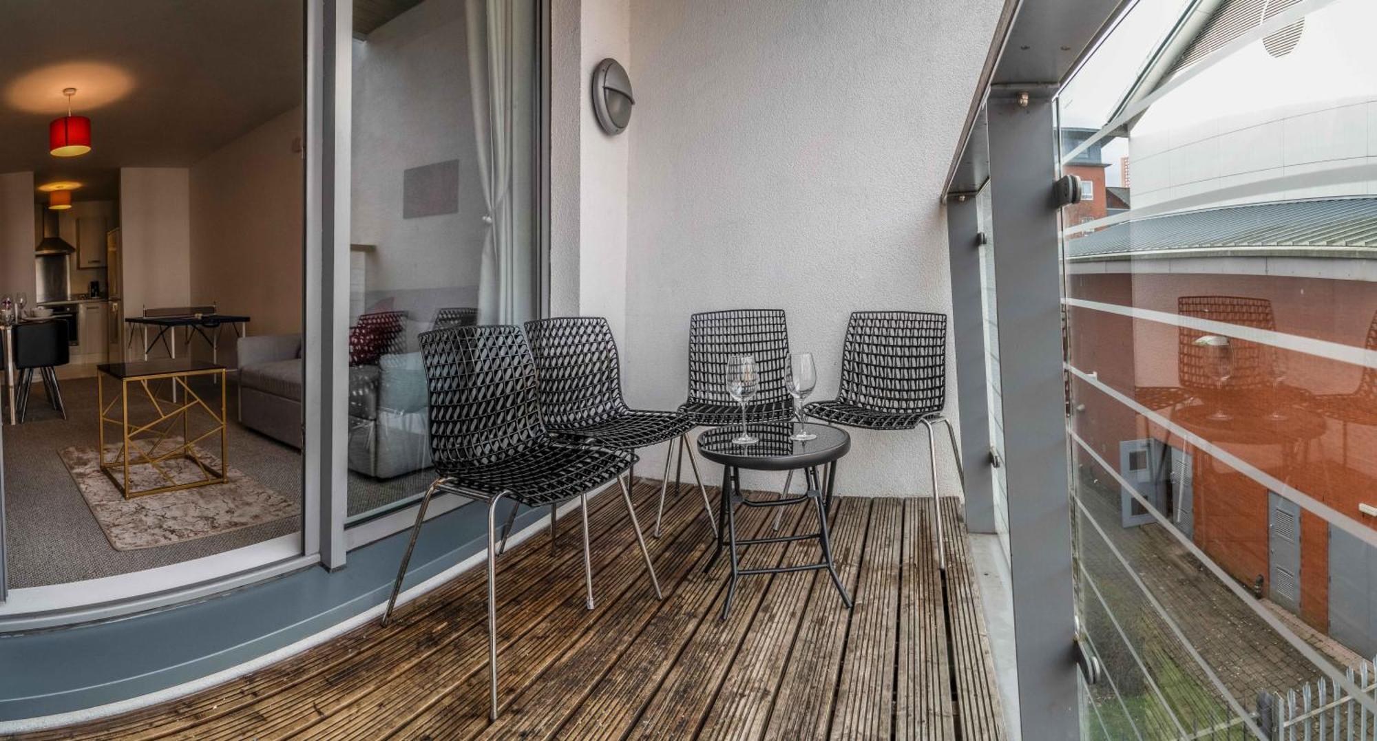 Central Suite Near Mailbox, King Bed, Ping Pong, Netflix, Sleeps 4 Бірмінгем Екстер'єр фото