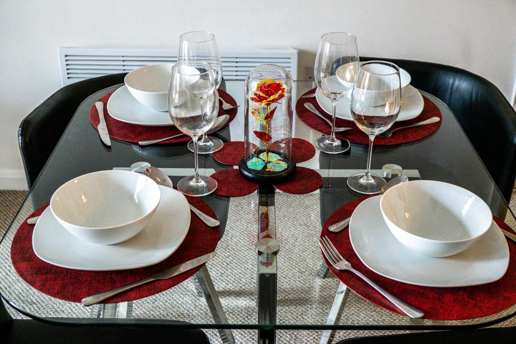 Central Suite Near Mailbox, King Bed, Ping Pong, Netflix, Sleeps 4 Бірмінгем Екстер'єр фото