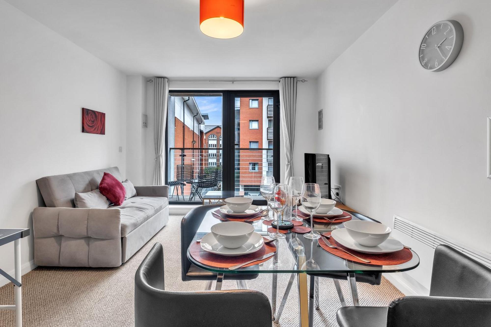 Central Suite Near Mailbox, King Bed, Ping Pong, Netflix, Sleeps 4 Бірмінгем Екстер'єр фото