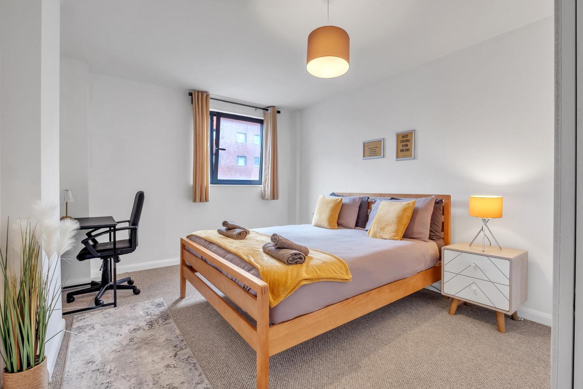 Central Suite Near Mailbox, King Bed, Ping Pong, Netflix, Sleeps 4 Бірмінгем Екстер'єр фото