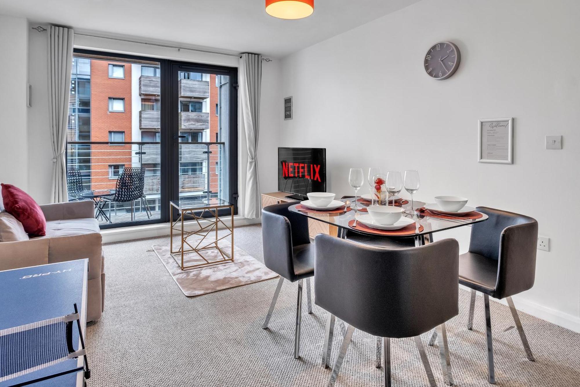 Central Suite Near Mailbox, King Bed, Ping Pong, Netflix, Sleeps 4 Бірмінгем Екстер'єр фото