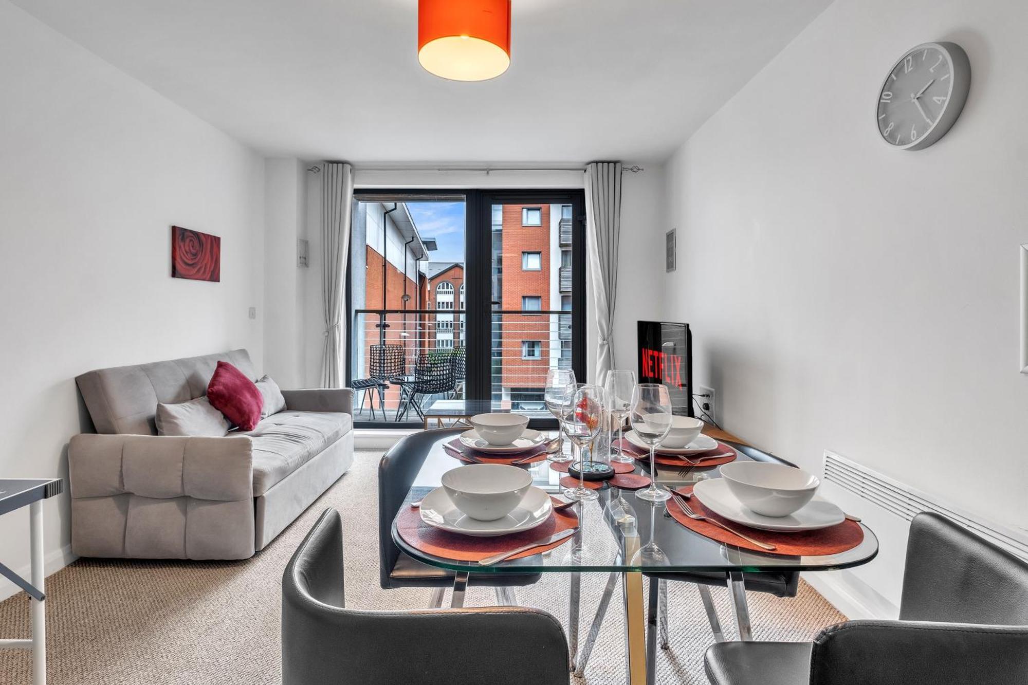 Central Suite Near Mailbox, King Bed, Ping Pong, Netflix, Sleeps 4 Бірмінгем Екстер'єр фото