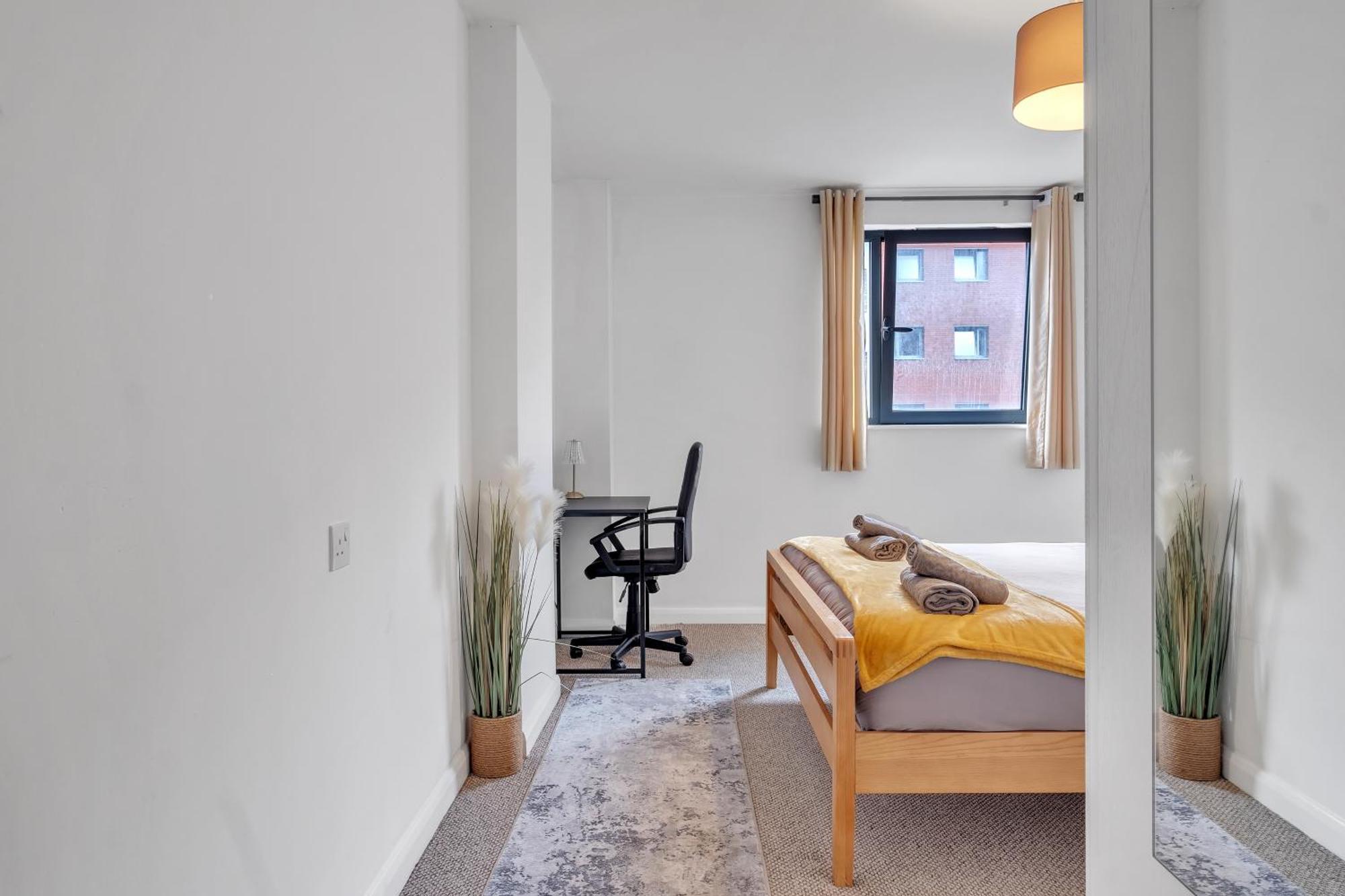 Central Suite Near Mailbox, King Bed, Ping Pong, Netflix, Sleeps 4 Бірмінгем Екстер'єр фото