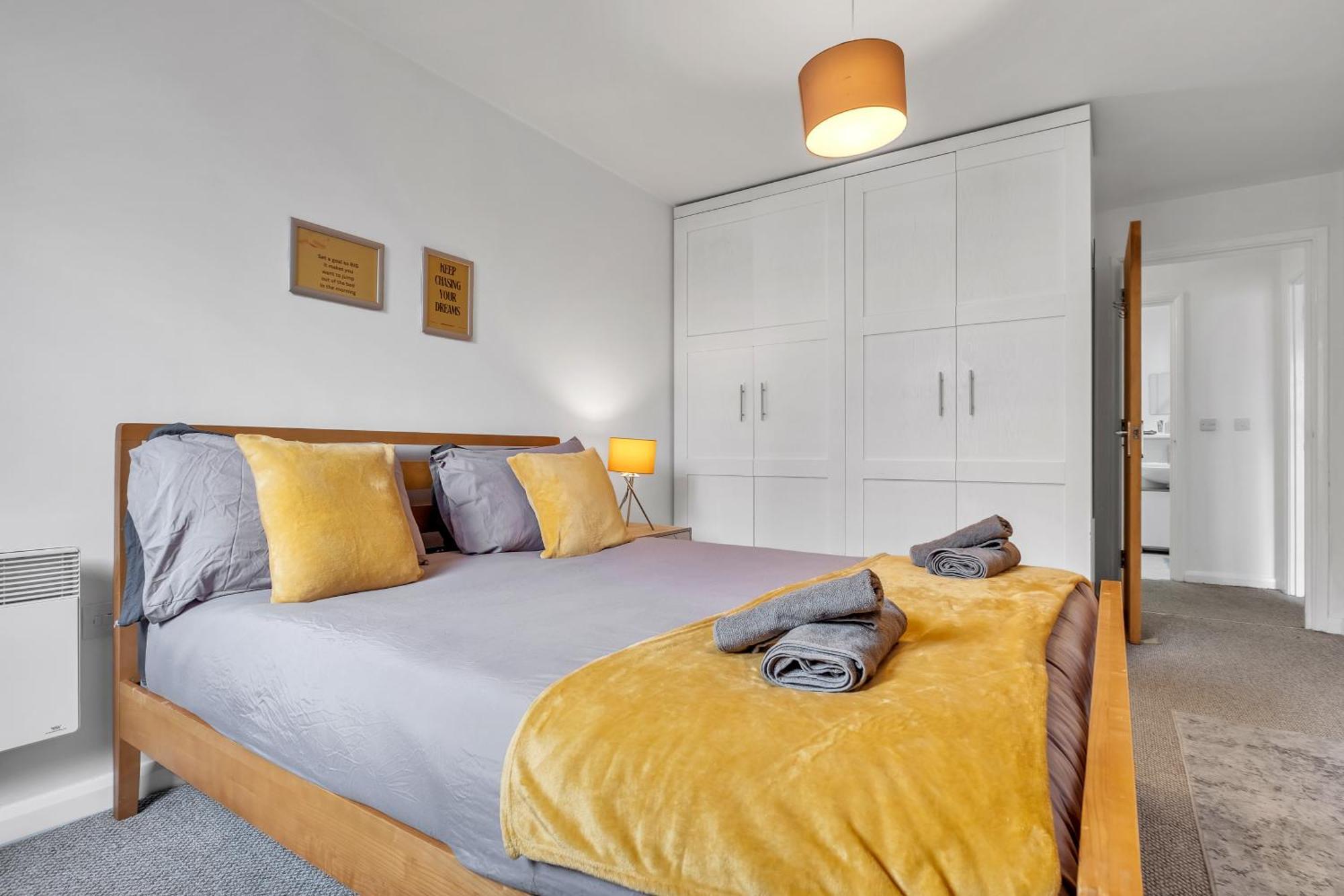 Central Suite Near Mailbox, King Bed, Ping Pong, Netflix, Sleeps 4 Бірмінгем Екстер'єр фото