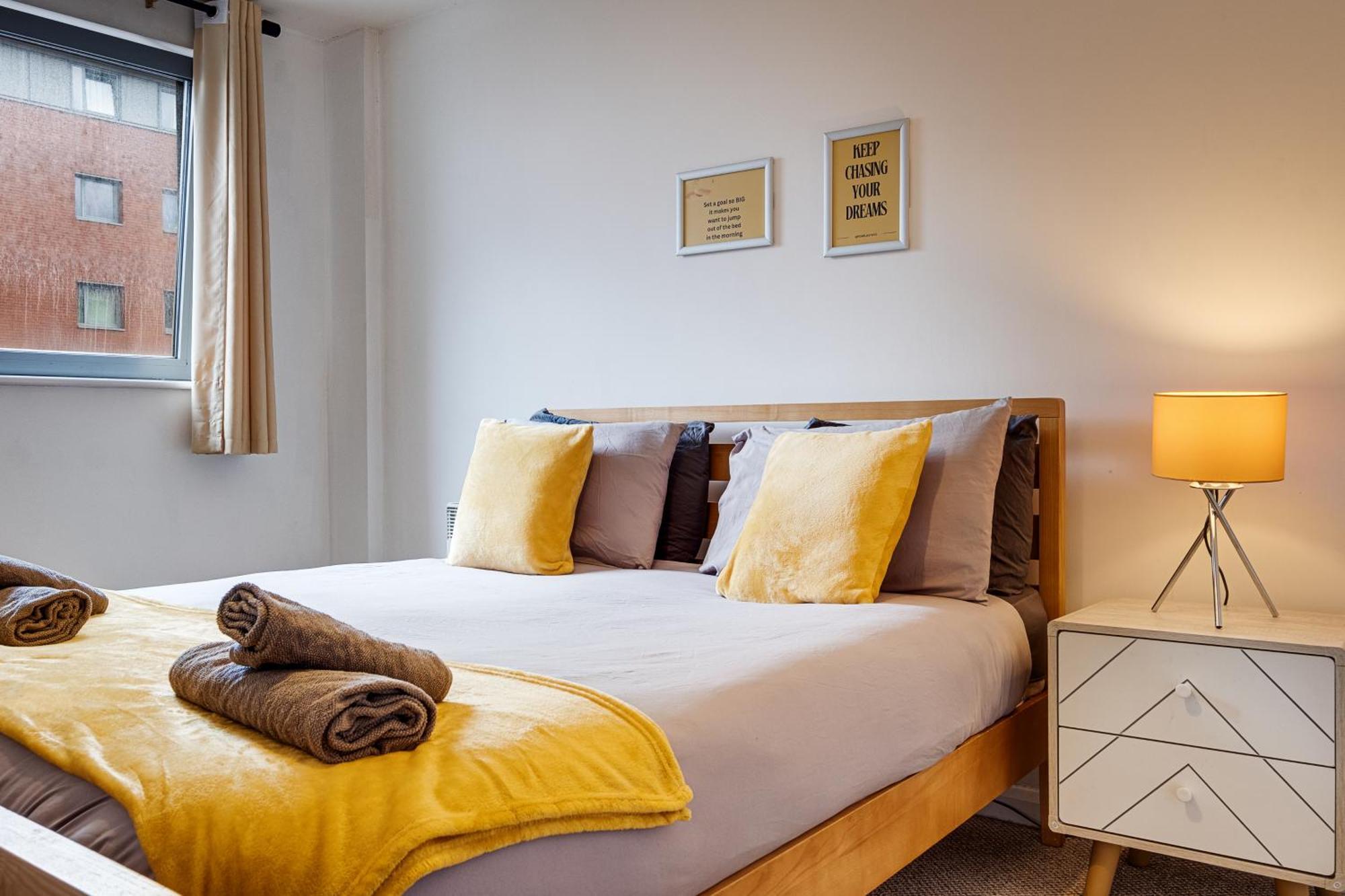 Central Suite Near Mailbox, King Bed, Ping Pong, Netflix, Sleeps 4 Бірмінгем Екстер'єр фото