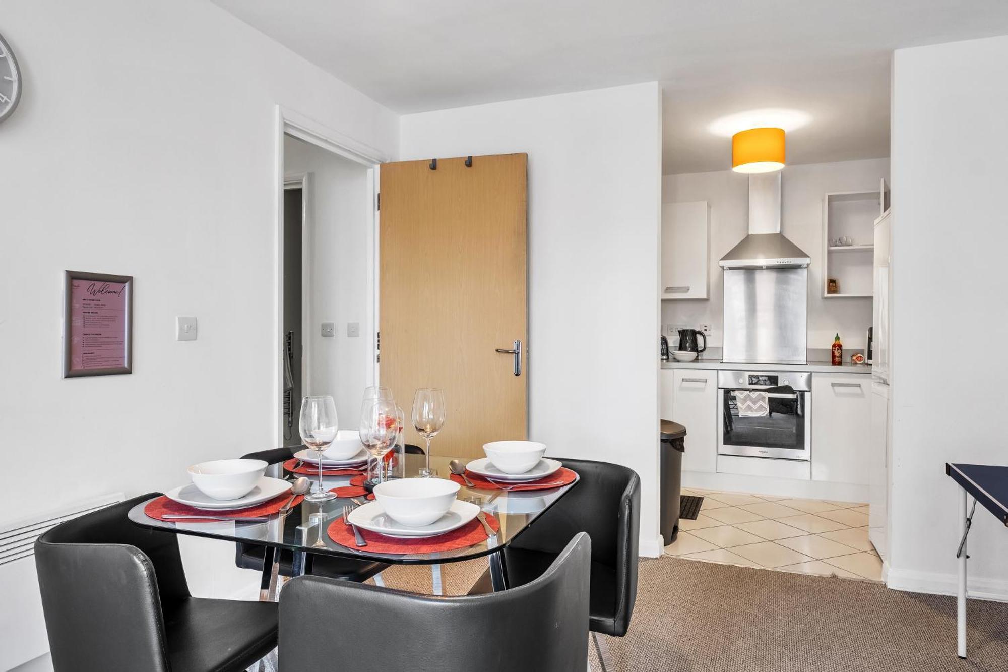 Central Suite Near Mailbox, King Bed, Ping Pong, Netflix, Sleeps 4 Бірмінгем Екстер'єр фото